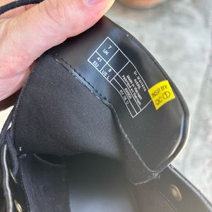 Dr marten’s heeled boot black size 9